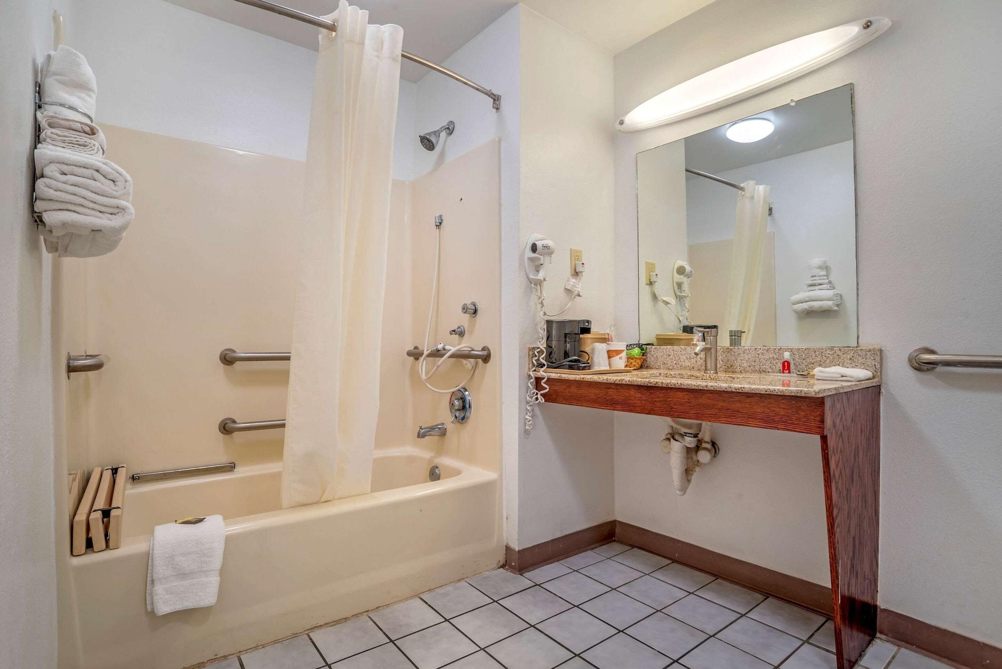 Econo Lodge Tupelo Kültér fotó