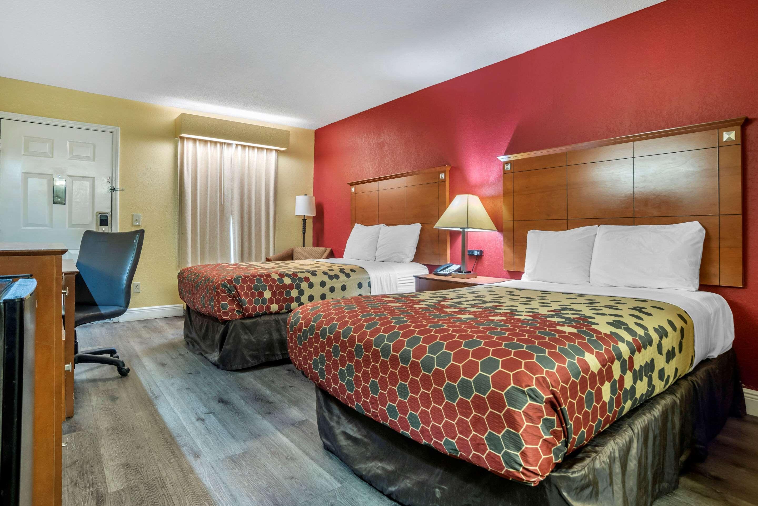 Econo Lodge Tupelo Kültér fotó