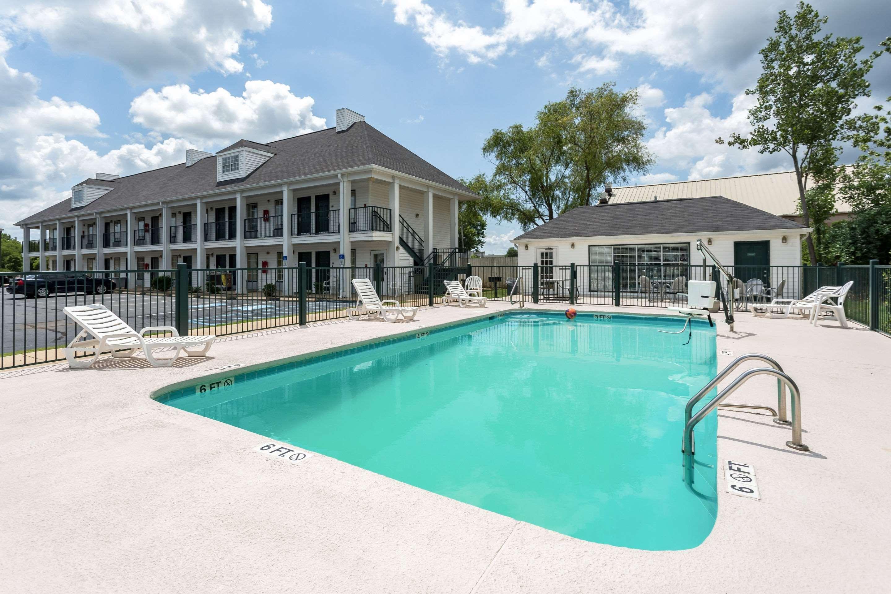 Econo Lodge Tupelo Kültér fotó
