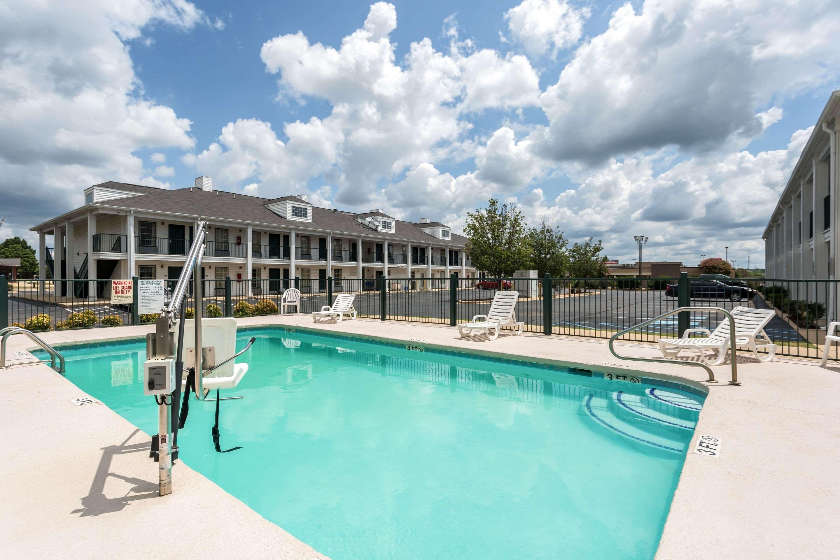 Econo Lodge Tupelo Kültér fotó
