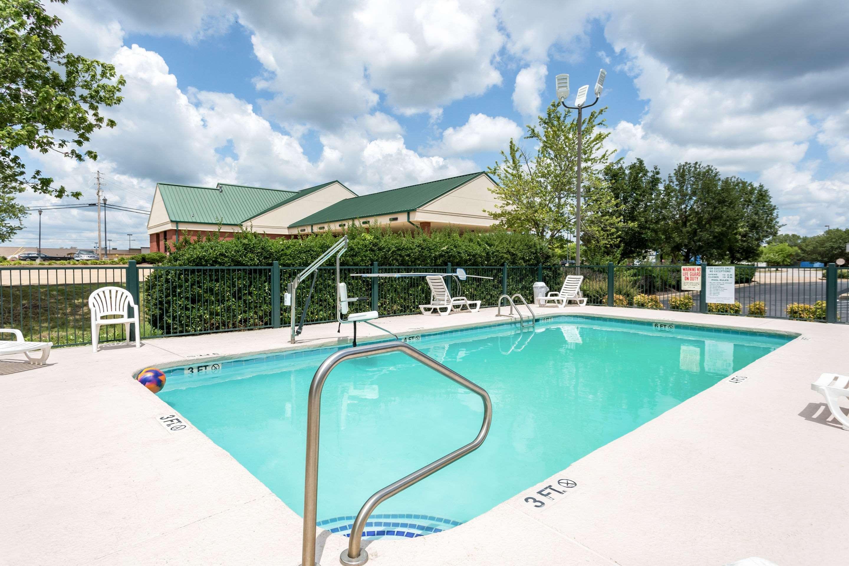 Econo Lodge Tupelo Kültér fotó