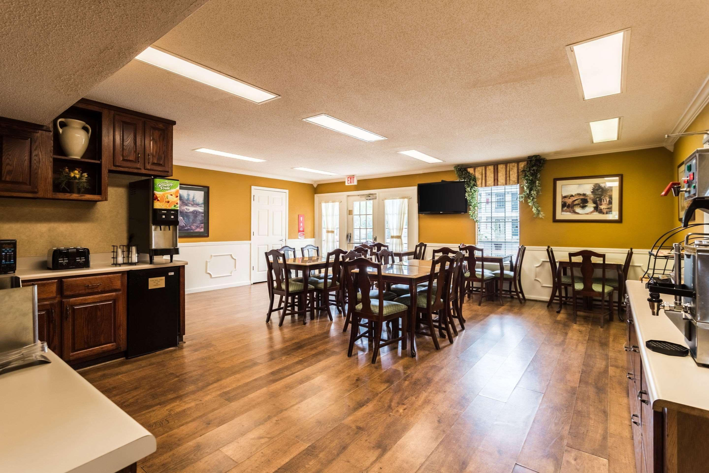 Econo Lodge Tupelo Kültér fotó